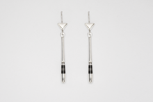 Lade das Bild in den Galerie-Viewer, eleganter Tuareg Schmuck Ohrringe aus hochwertigem Silber, handmade aus Agadez