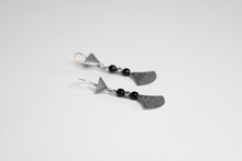 Lade das Bild in den Galerie-Viewer, Silber Ohrring Shat Shat aus Agadez, Tuareg Schmuck
